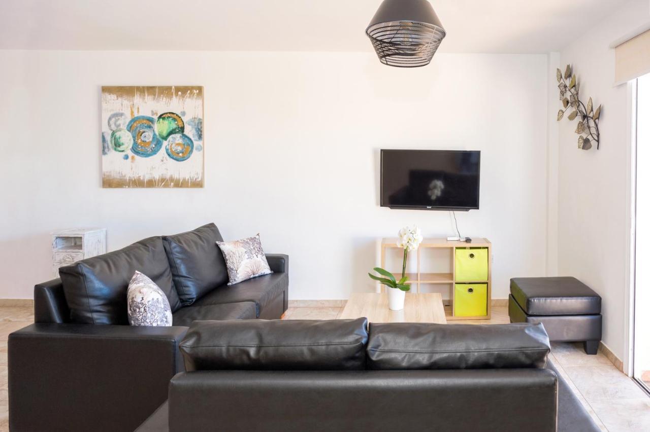 Sofia Apartment 700M Away From The Beach Paralimni Exterior foto