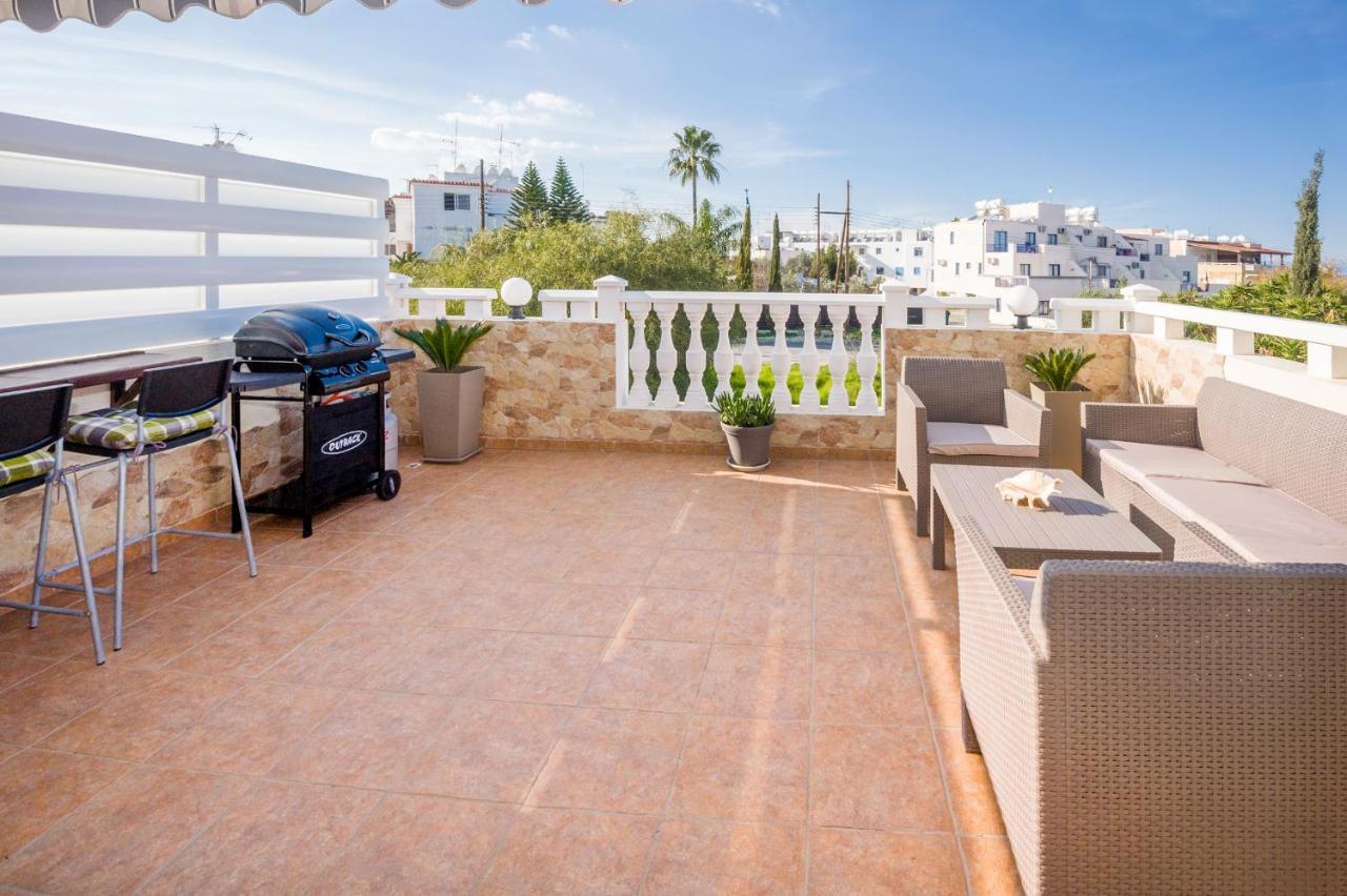 Sofia Apartment 700M Away From The Beach Paralimni Exterior foto